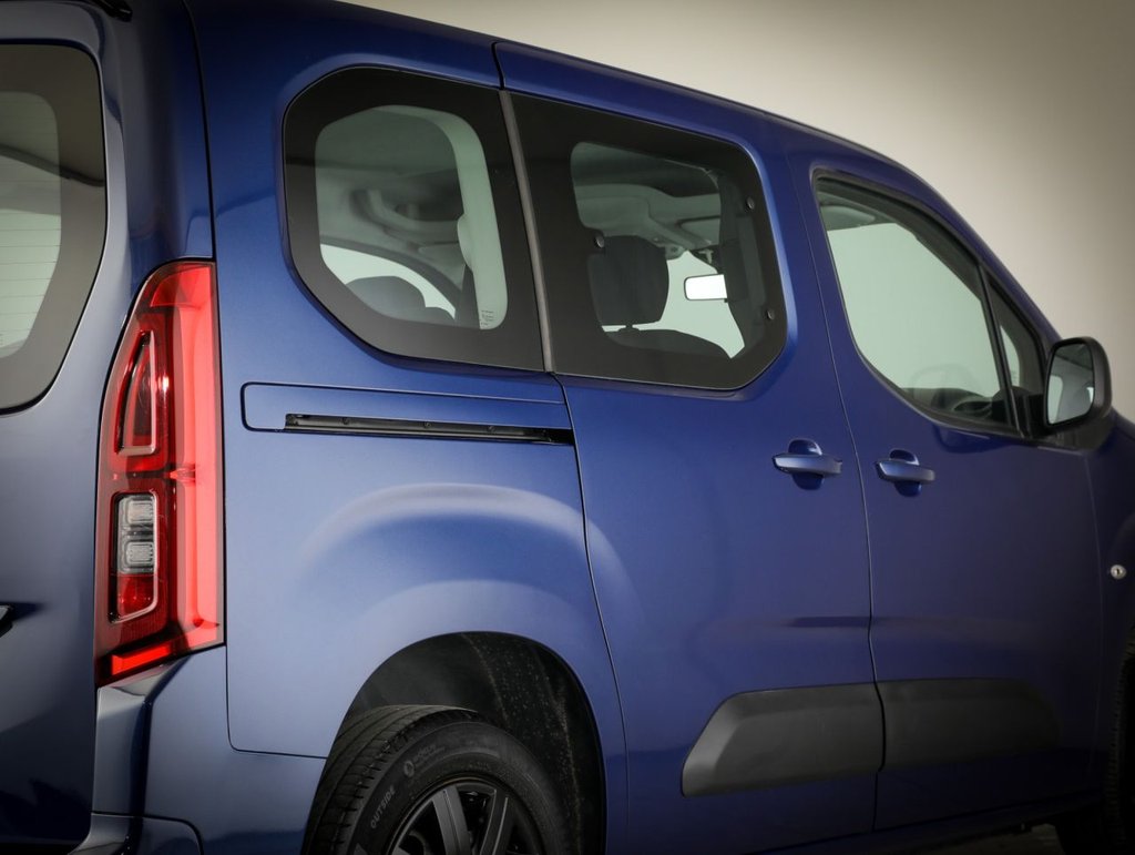 Used Vauxhall Combo Life 2022 for sale - 76647749: Photo 8