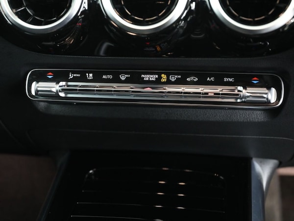 Used Mercedes-Benz GLA 2022 for sale - 76190765: Photo 38