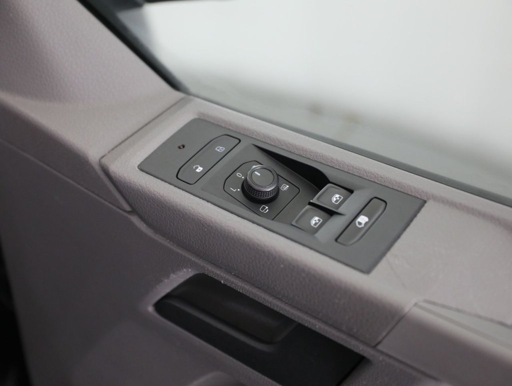 Used Volkswagen Transporter 2022 for sale - 77680523: Photo 33