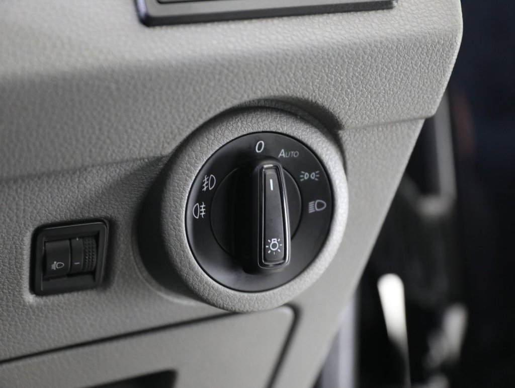 Used Volkswagen Transporter 2022 for sale - 77680523: Photo 37