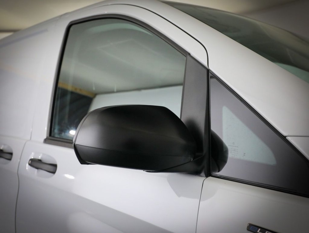 Used Mercedes-Benz Vito 2023 for sale - 77779856: Photo 9