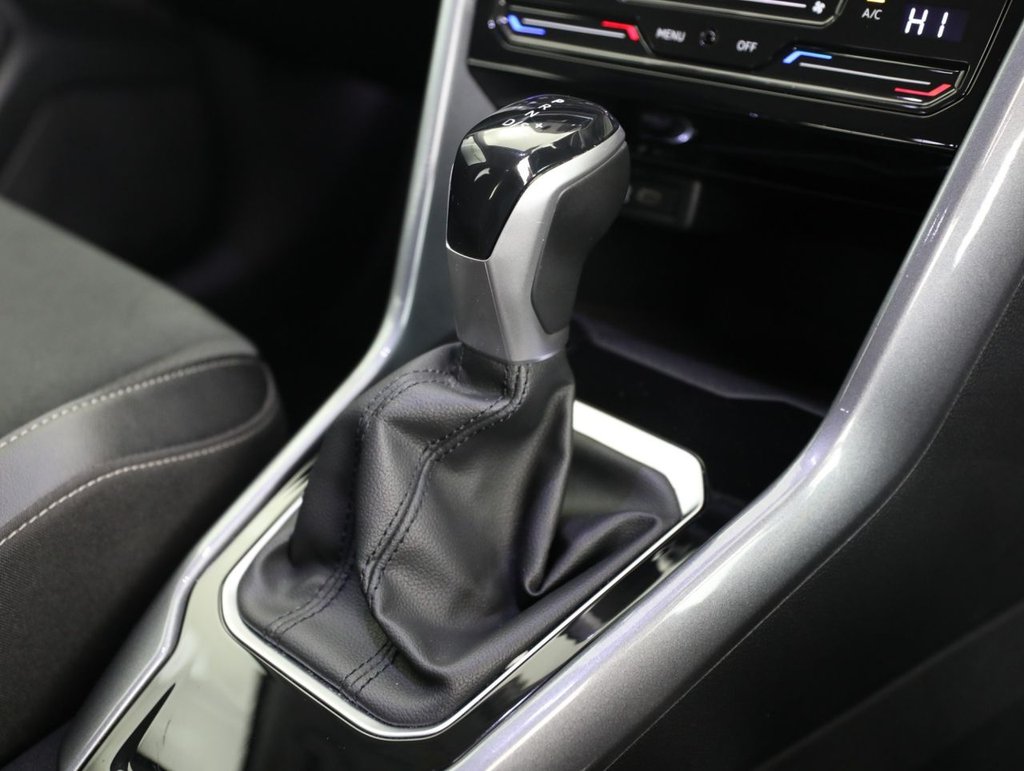 Used Volkswagen T-Roc 2022 for sale - 76914696: Photo 24