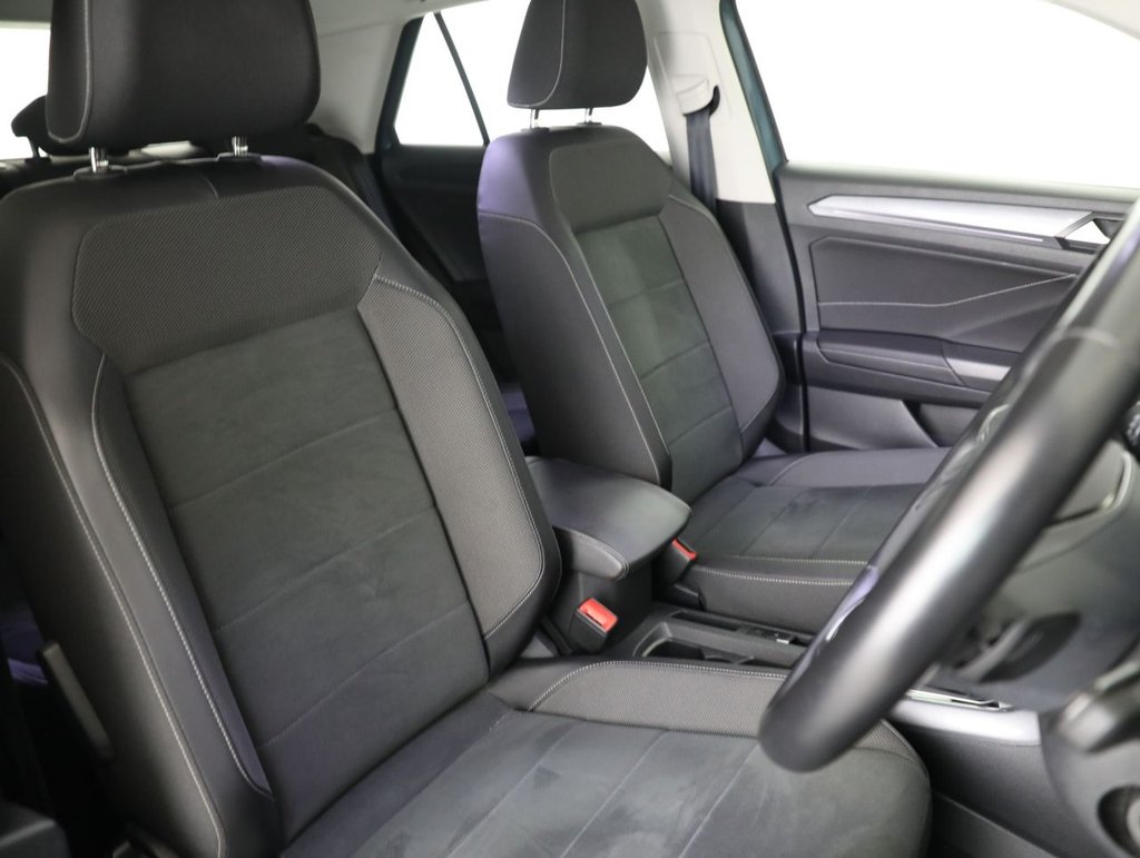 Used Volkswagen T-Roc 2022 for sale - 76914696: Photo 26