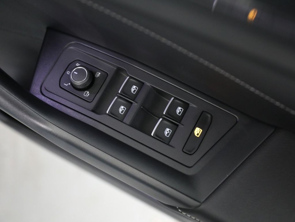 Used Volkswagen T-Roc 2022 for sale - 76914696: Photo 29