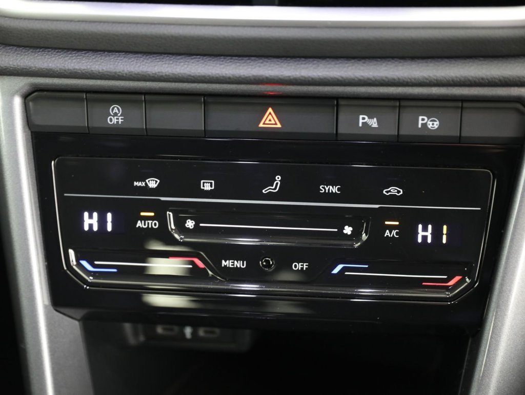 Used Volkswagen T-Roc 2022 for sale - 76914696: Photo 32