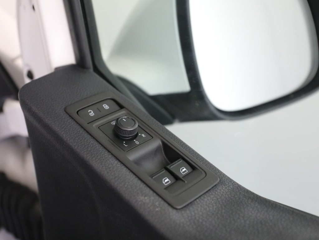 Used Volkswagen Transporter 2019 for sale - 77673713: Photo 32