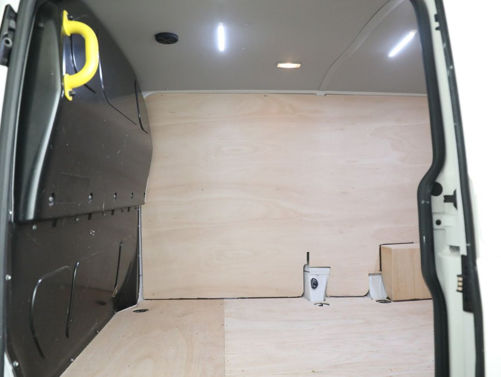 Used Volkswagen Transporter 2019 for sale - 77673713: Photo 34