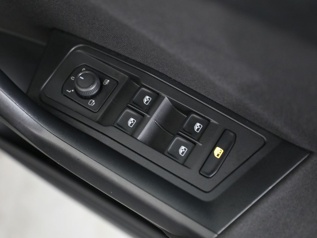 Used Volkswagen T-Roc 2022 for sale - 77052211: Photo 32