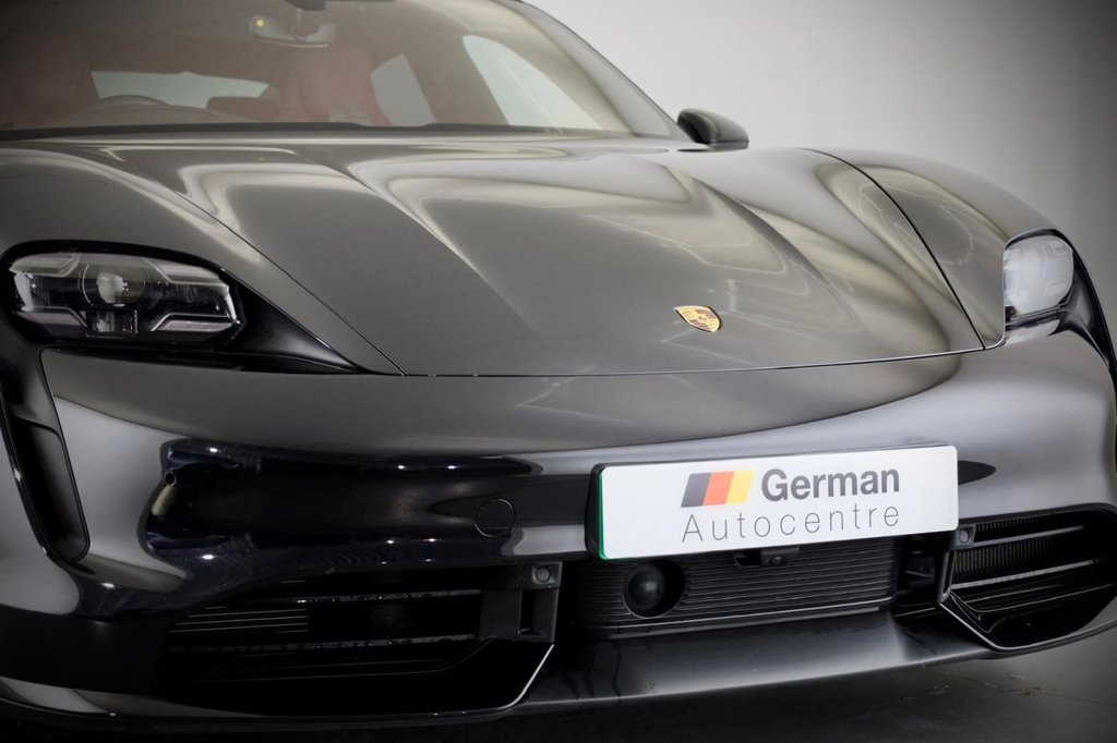 Used Porsche Taycan 2022 for sale - 76261443: Photo 12