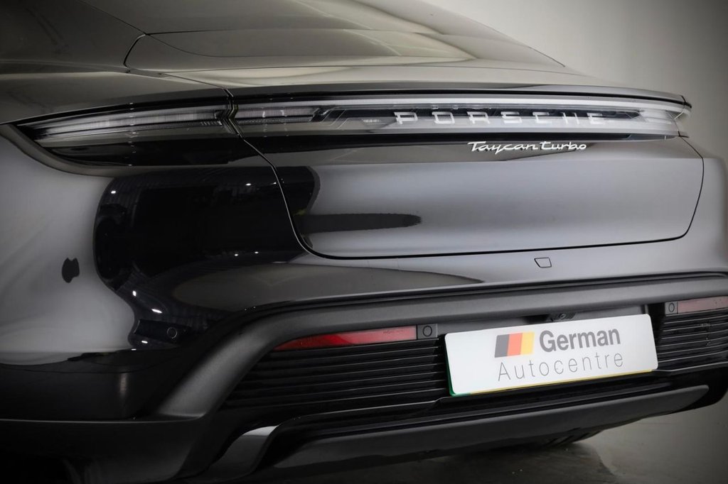 Used Porsche Taycan 2022 for sale - 76261443: Photo 16