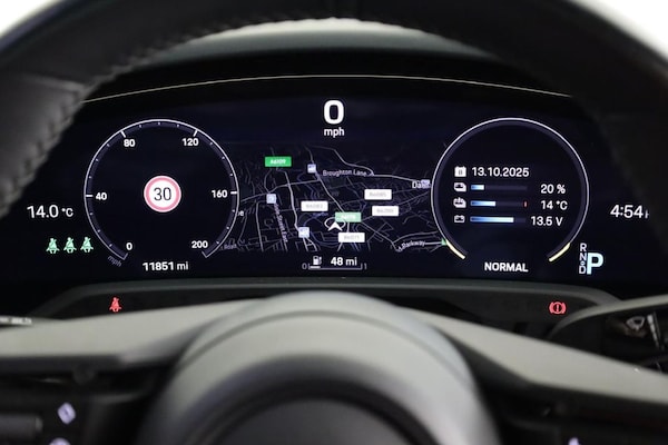 Used Porsche Taycan 2022 for sale - 76261443: Photo 23