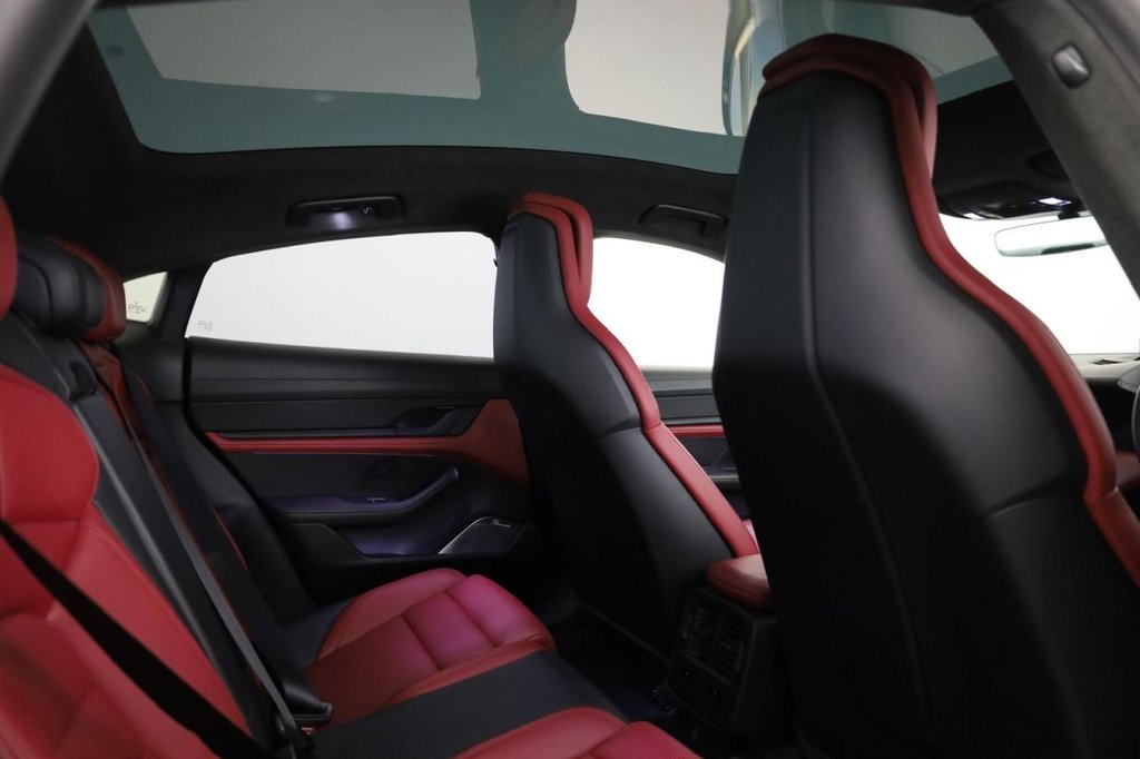 Used Porsche Taycan 2022 for sale - 76261443: Photo 25