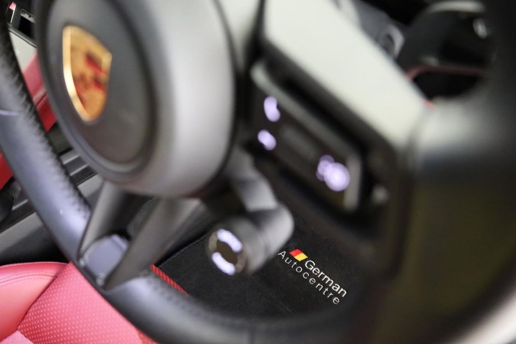 Used Porsche Taycan 2022 for sale - 76261443: Photo 30