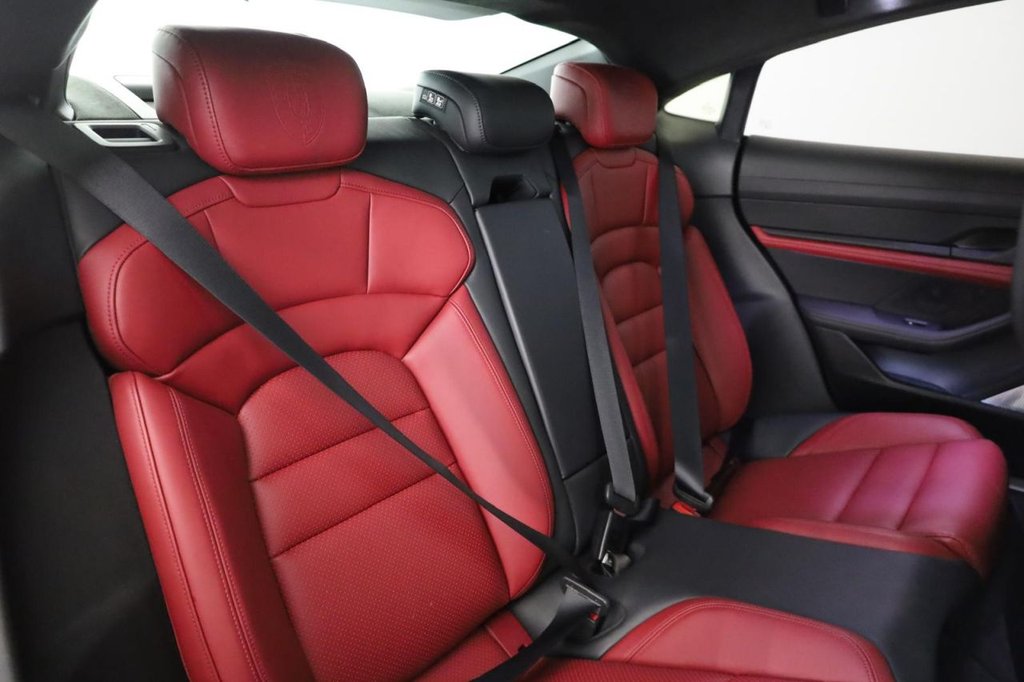 Used Porsche Taycan 2022 for sale - 76261443: Photo 31