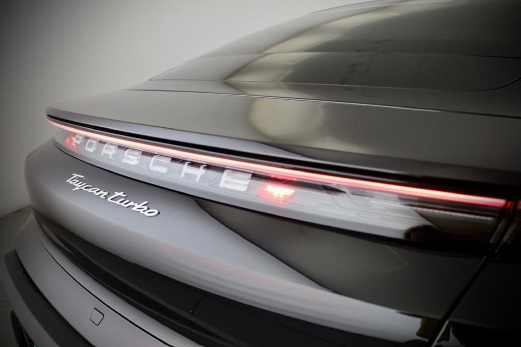 Used Porsche Taycan 2022 for sale - 76261443: Photo 6