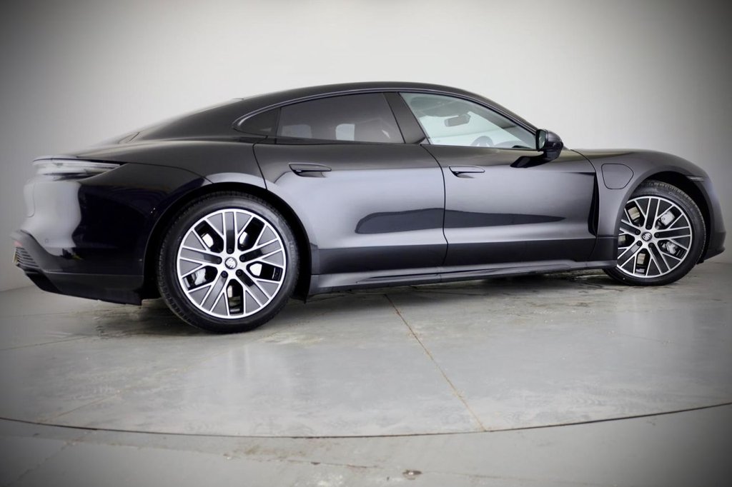 Used Porsche Taycan 2022 for sale - 76261443: Photo 8