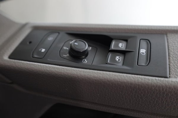 Used Volkswagen Transporter 2022 for sale - 76274058: Photo 32