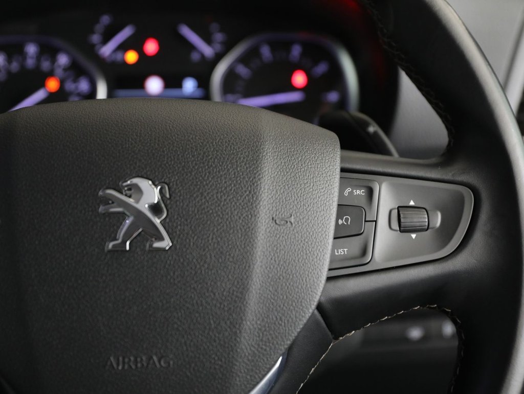 Used Peugeot Traveller 2020 for sale - 78022057: Photo 45