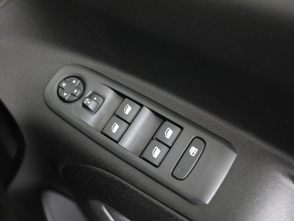 Used Vauxhall Combo Life 2022 for sale - 76927582: Photo 41