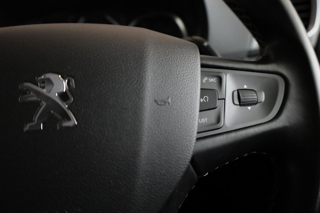 Used Peugeot Traveller 2020 for sale - 76745042: Photo 45