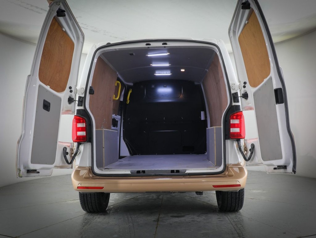 Used Volkswagen Transporter 2019 for sale - 77558057: Photo 14