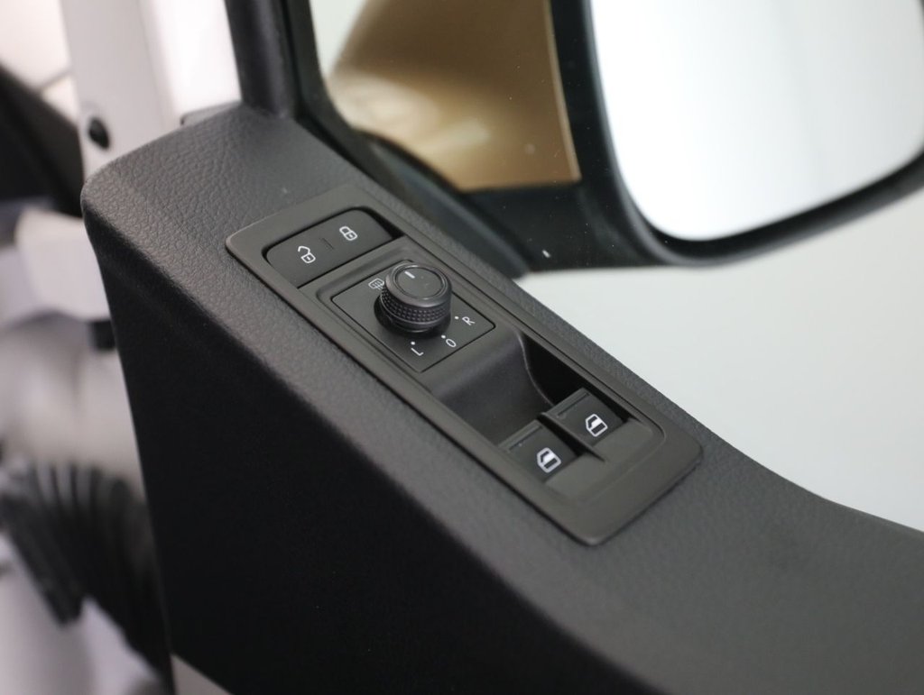 Used Volkswagen Transporter 2019 for sale - 77558057: Photo 34