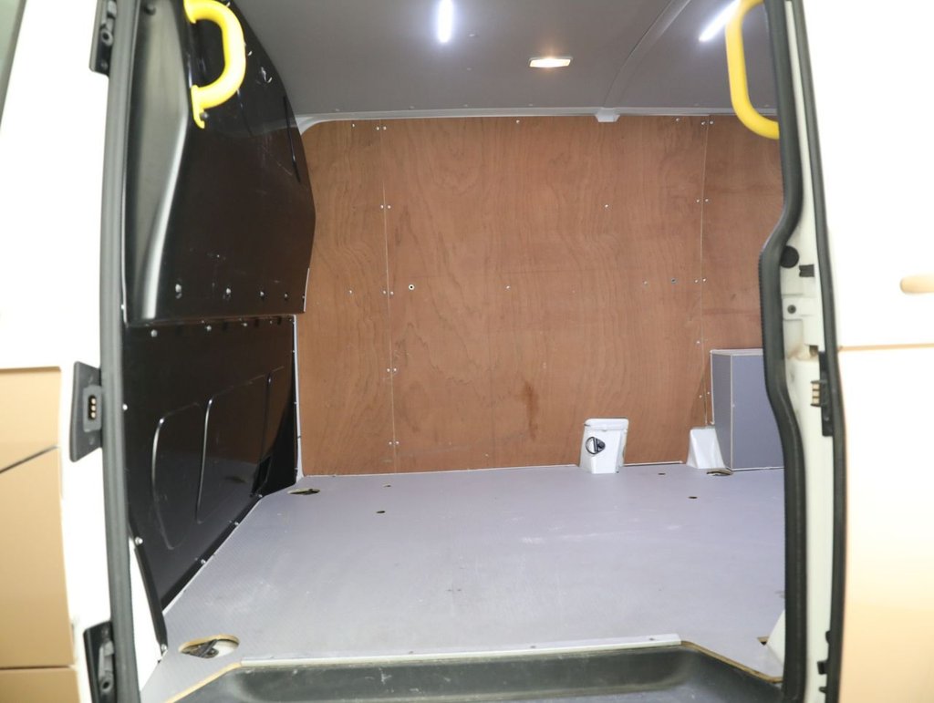 Used Volkswagen Transporter 2019 for sale - 77558057: Photo 37