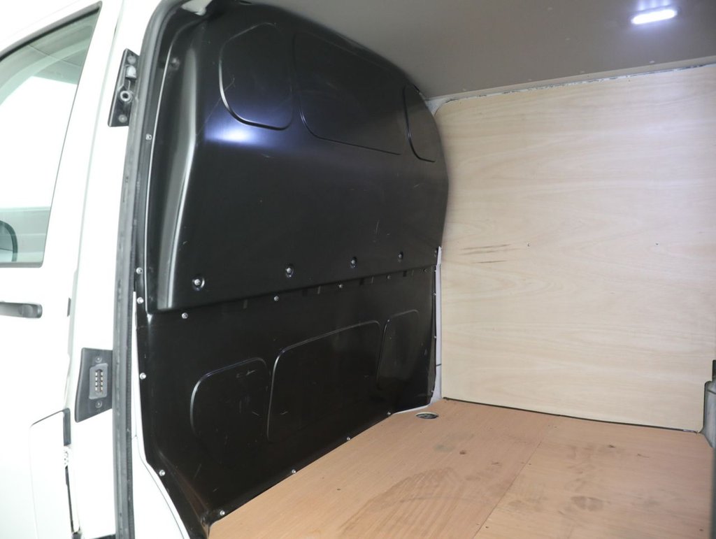 Used Volkswagen Transporter 2022 for sale - 77764735: Photo 39