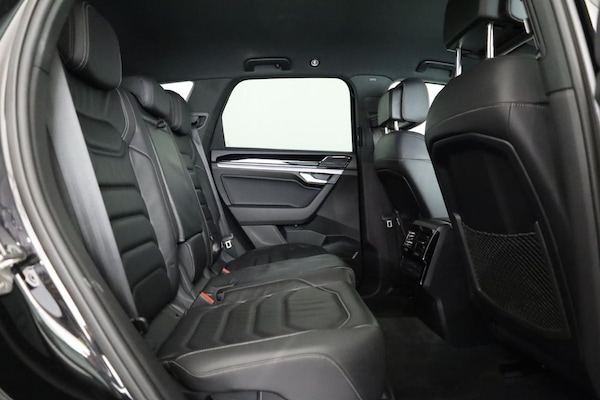 Used Volkswagen Touareg 2023 for sale - 76261435: Photo 32