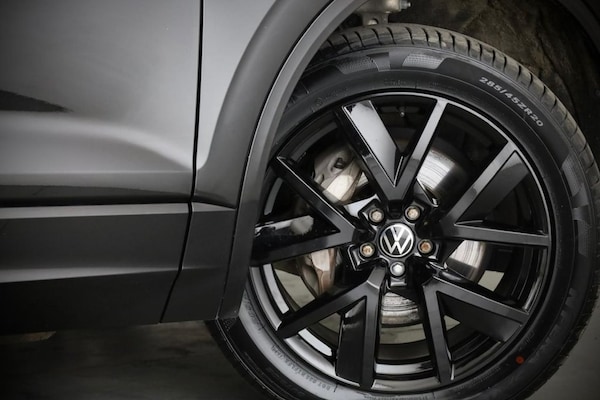 Used Volkswagen Touareg 2023 for sale - 76261435: Photo 9