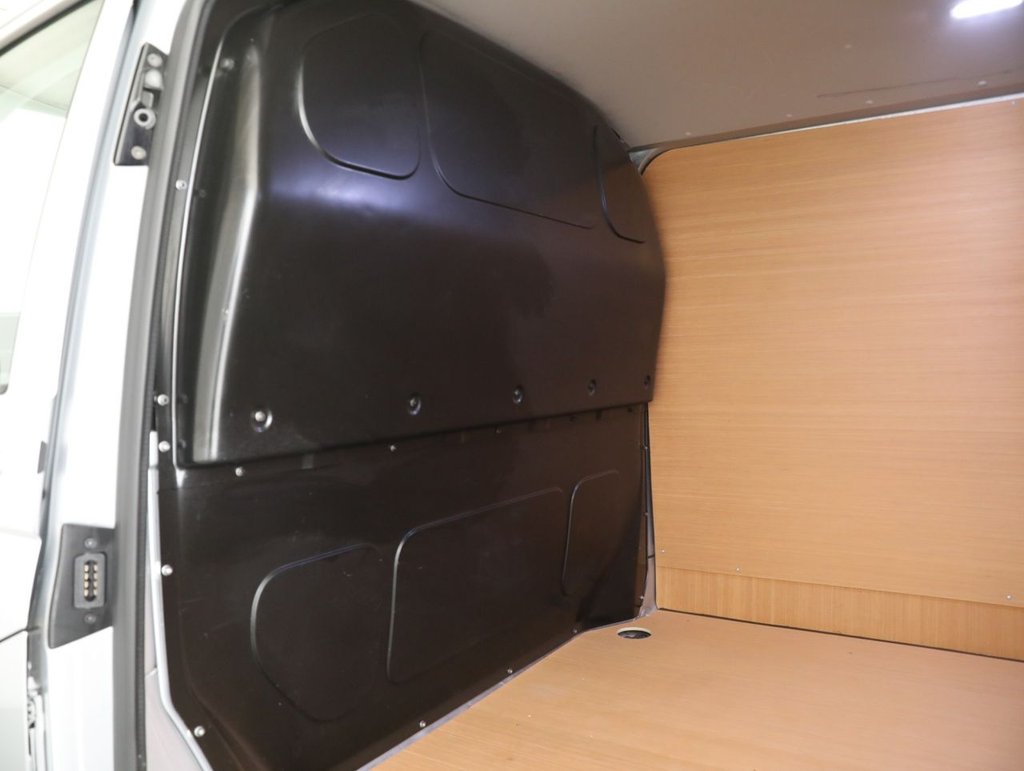 Used Volkswagen Transporter 2023 for sale - 78172517: Photo 40