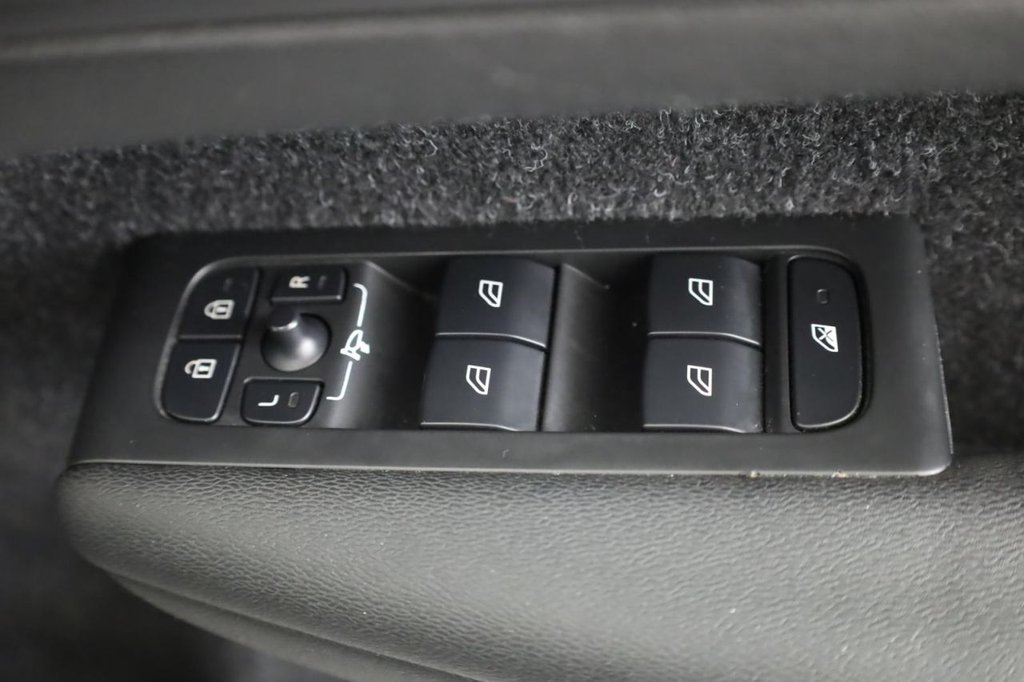 Used Volvo XC40 2020 for sale - 76754565: Photo 30