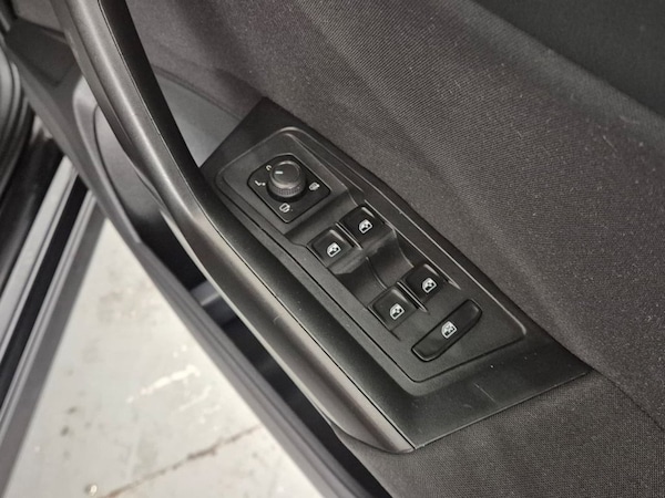 Used Volkswagen T-Roc 2022 for sale - 76229127: Photo 18