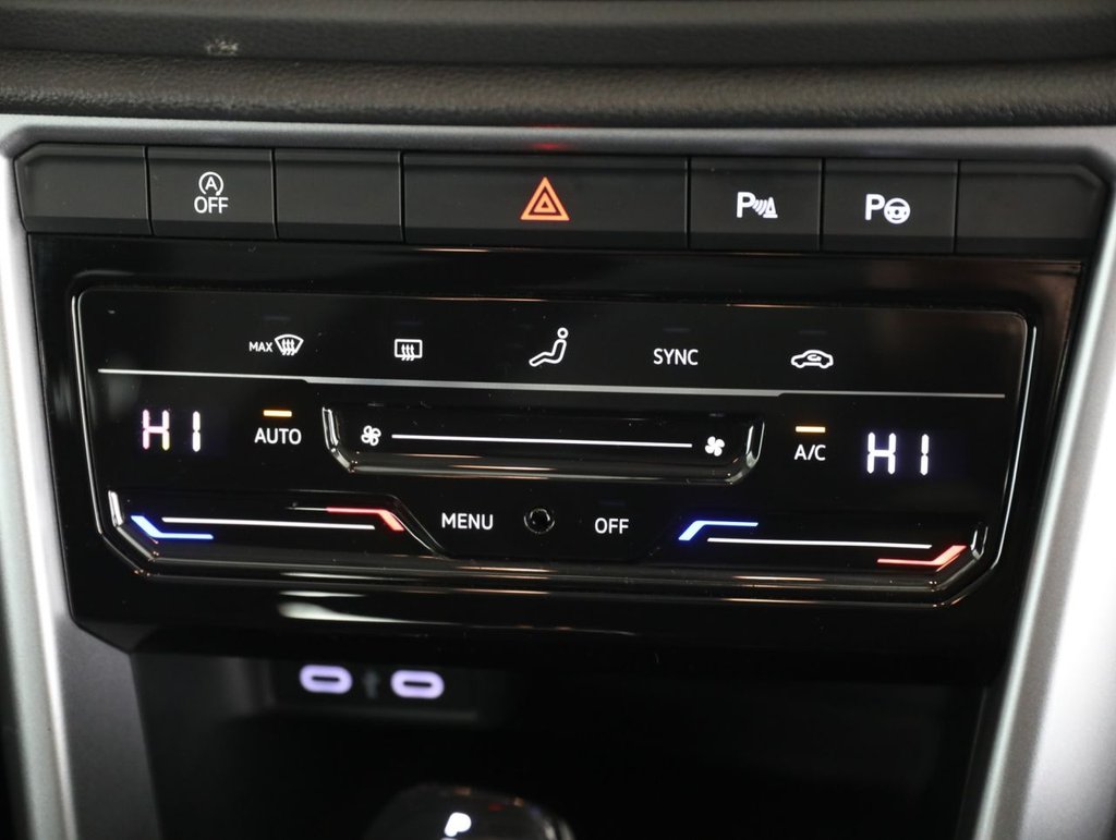 Used Volkswagen T-Roc 2022 for sale - 77995282: Photo 28