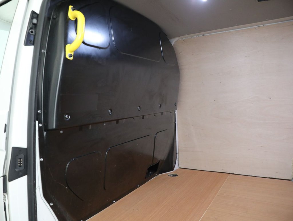 Used Volkswagen Transporter 2019 for sale - 77764843: Photo 36