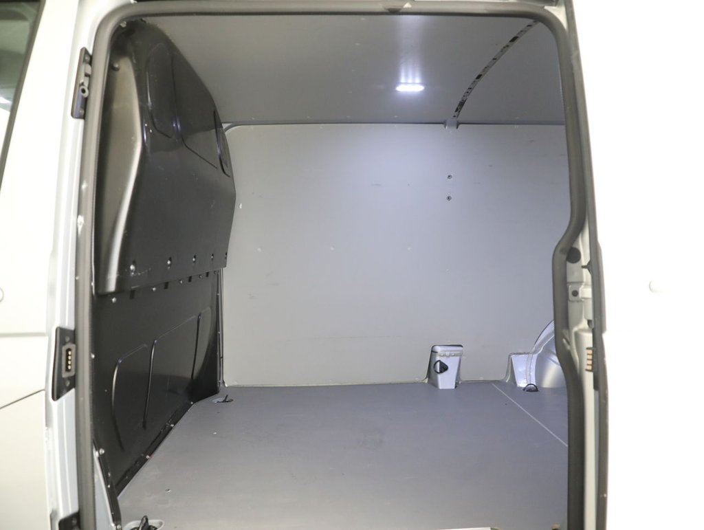 Used Volkswagen Transporter 2021 for sale - 77463363: Photo 37