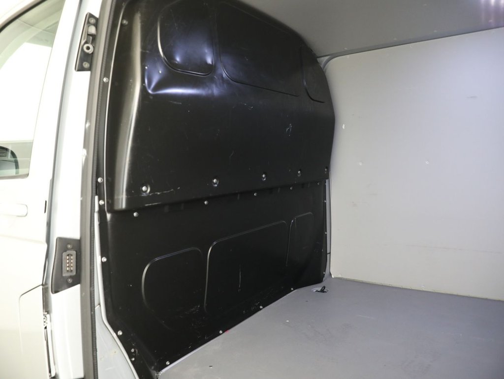 Used Volkswagen Transporter 2021 for sale - 77463363: Photo 41