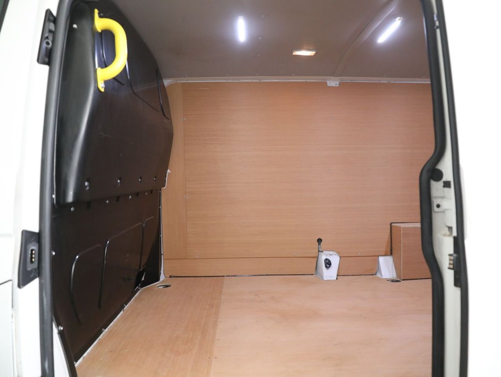 Used Volkswagen Transporter 2019 for sale - 78186618: Photo 37