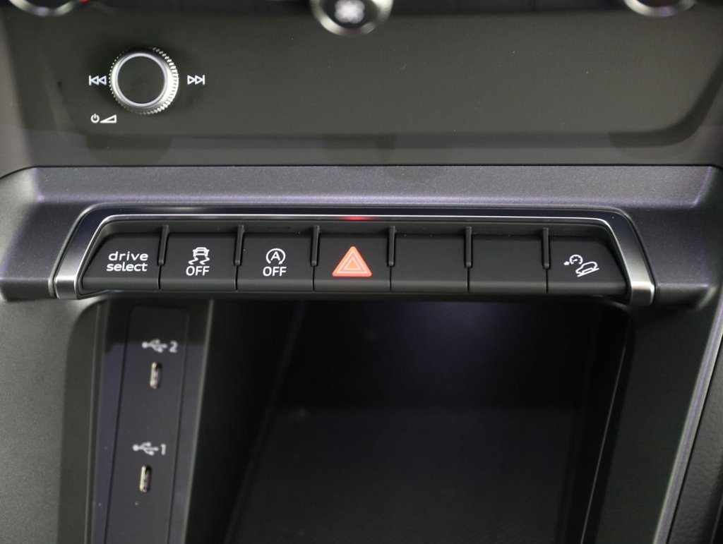 Used Audi Q3 2021 for sale - 76500967: Photo 25