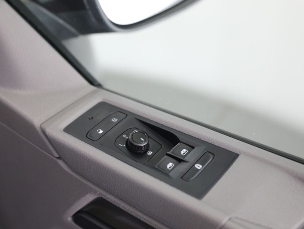 Used Volkswagen Transporter Shuttle 2020 for sale - 76552094: Photo 41