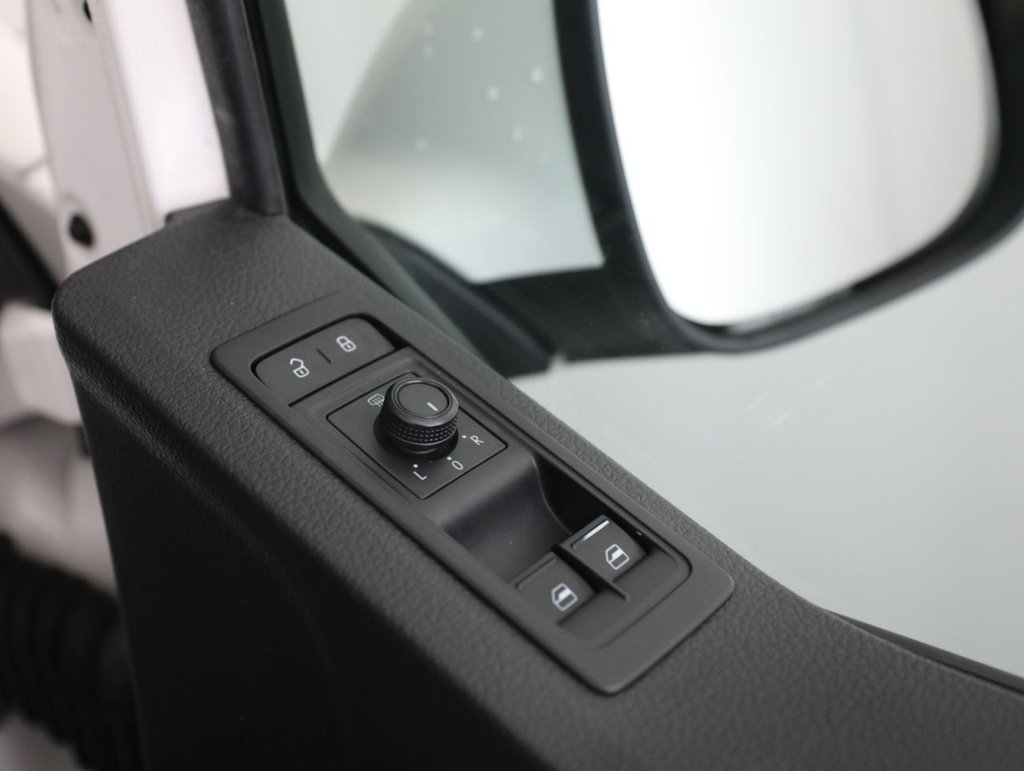 Used Volkswagen Transporter 2019 for sale - 77710875: Photo 28