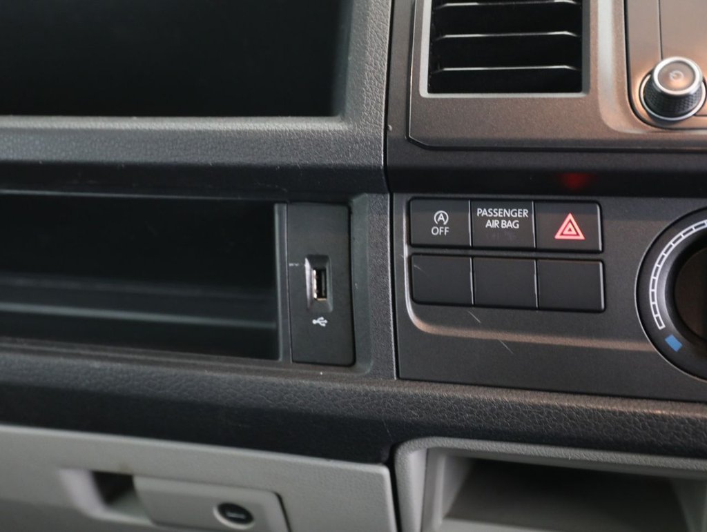 Used Volkswagen Transporter 2019 for sale - 77710875: Photo 32