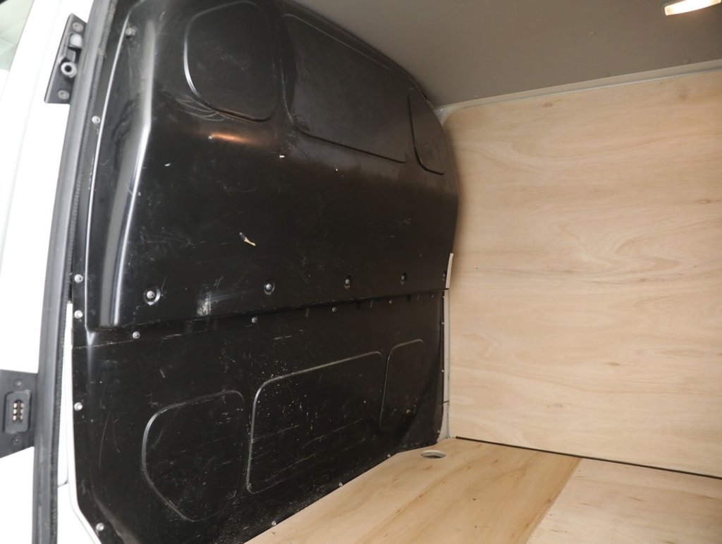 Used Volkswagen Transporter 2019 for sale - 77710875: Photo 35