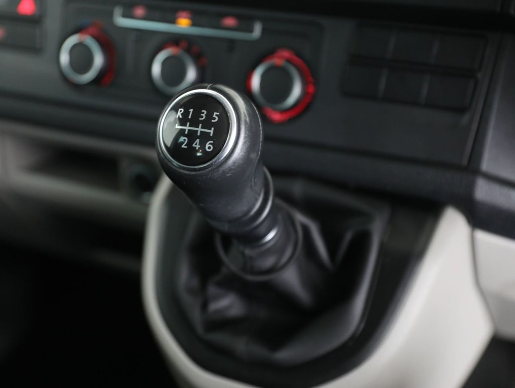 Used Volkswagen Transporter 2019 for sale - 78136919: Photo 24