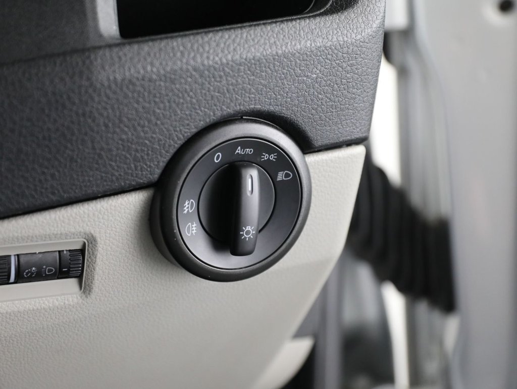 Used Volkswagen Transporter 2019 for sale - 77360213: Photo 39