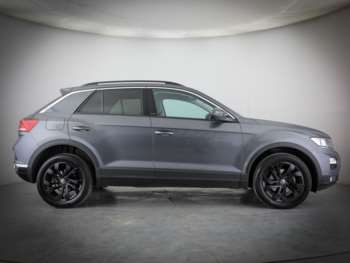 Used Volkswagen T-Roc 2021 for sale - 74523024: Photo