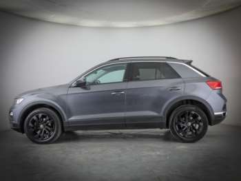 Used Volkswagen T-Roc 2021 for sale - 74523024: Photo