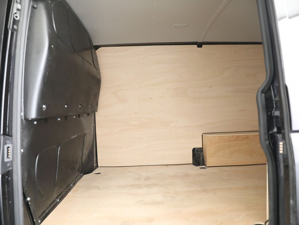 Used Volkswagen Transporter 2022 for sale - 78049490: Photo 36