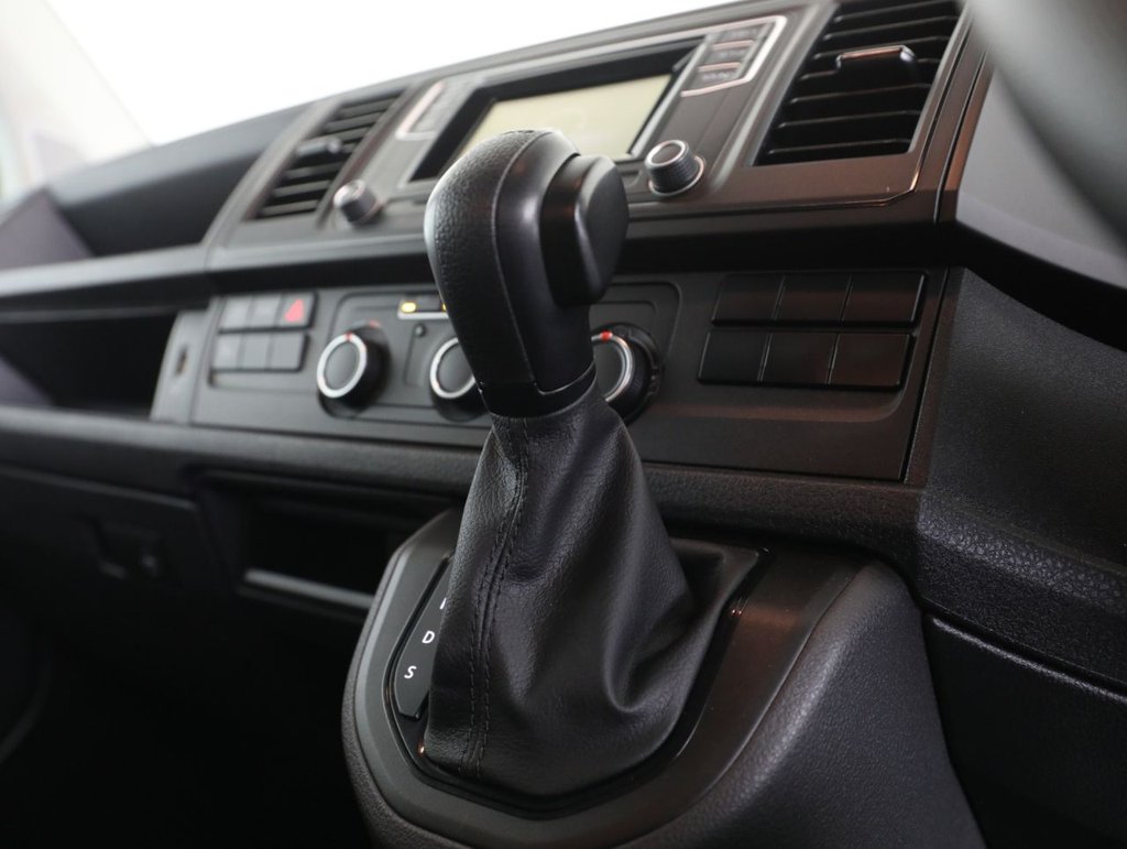 Used Volkswagen Transporter Shuttle 2019 for sale - 77936531: Photo 27