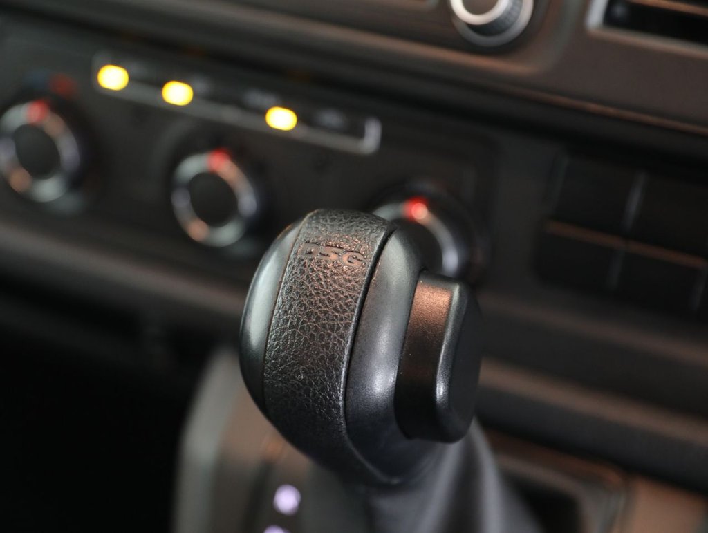 Used Volkswagen Transporter Shuttle 2019 for sale - 77936531: Photo 33